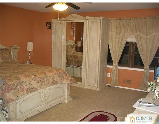 7302 Hana Road Edison, NJ 08817 - Photo 7 of 10