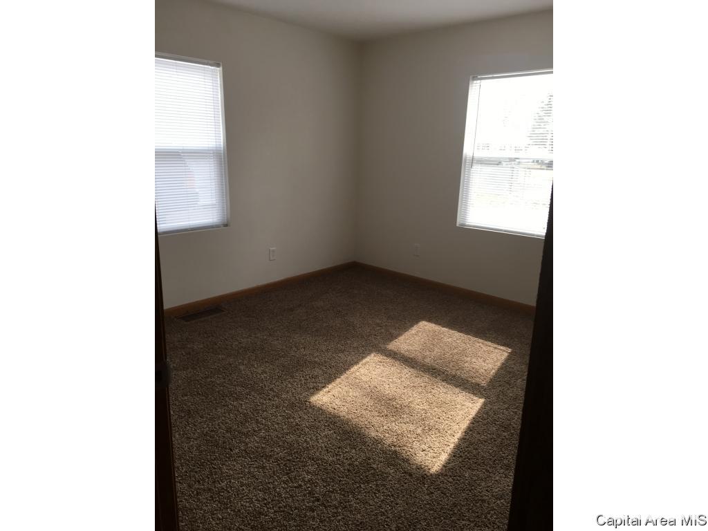 2309 Montgomery Lane Springfield, IL 62703 - Photo 9 of 14 Gallery Image 9