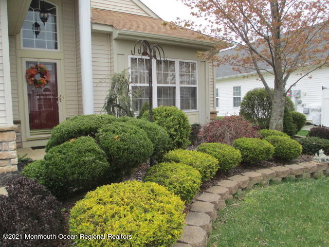 39 Ravenna Road Manchester Township, NJ 08759 - Photo 4 of 45 IMG_4688