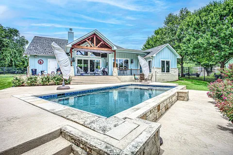 a view of house and outdoor space