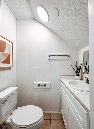 $1,095 | 5810 Sweeney Circle, Unit D, Austin, TX 78723