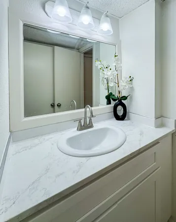 $1,095 | 5810 Sweeney Circle, Unit D, Austin, TX 78723