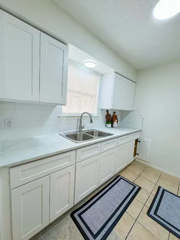 $1,350 | 5810 Sweeney Circle, Unit D, Austin, TX 78723