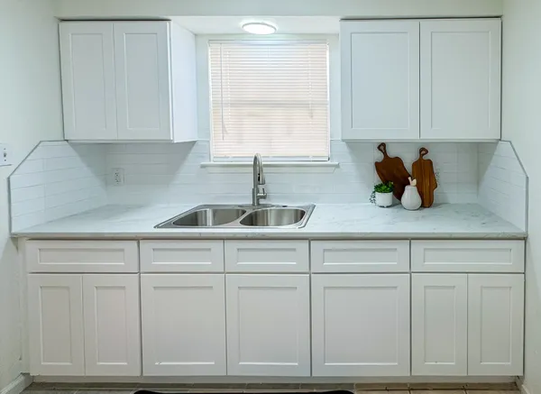 $1,095 | 5810 Sweeney Circle, Unit D, Austin, TX 78723