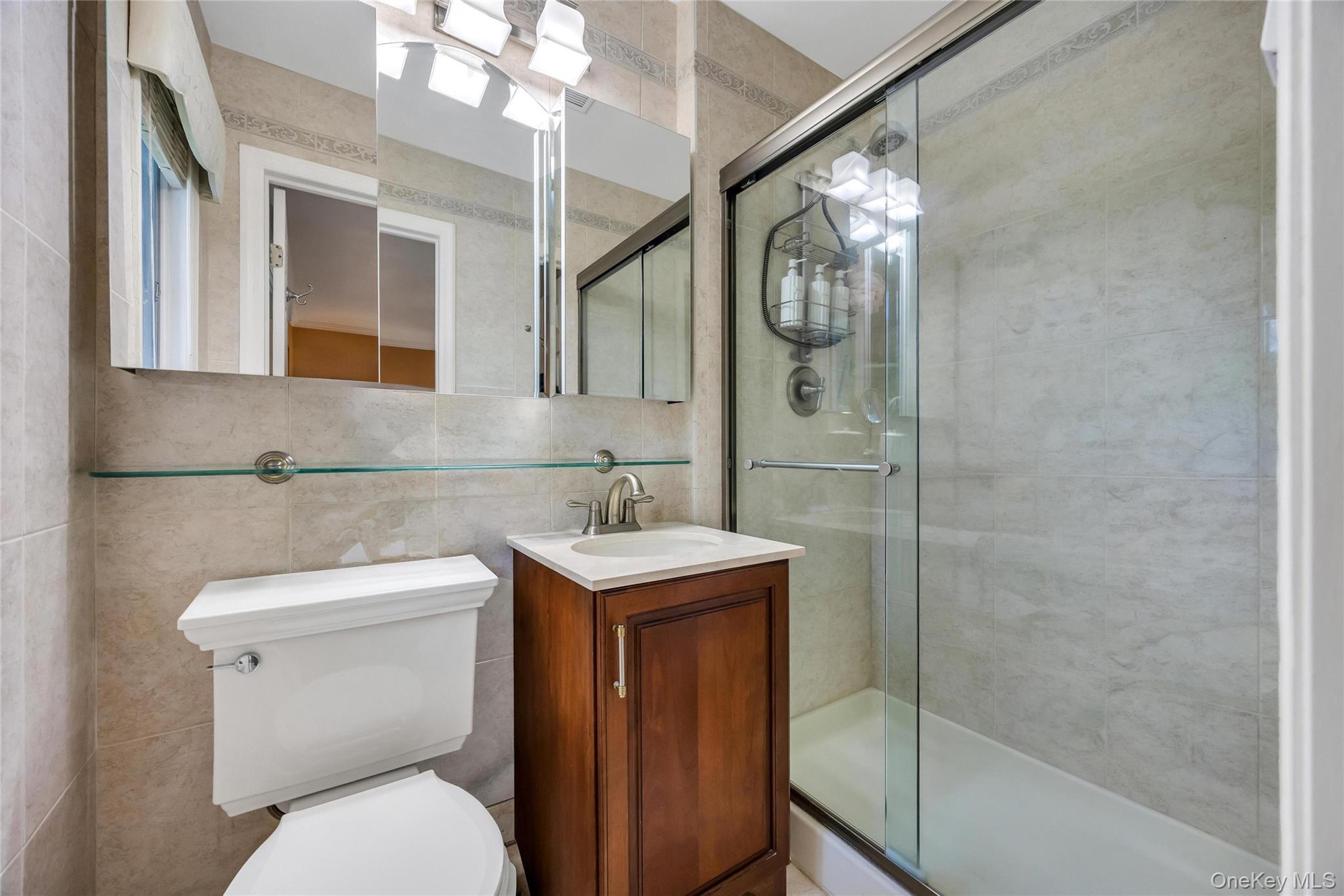 4 Long Hill Road Smithtown, NY 11787 - Photo 20 of 37 Primary Suite