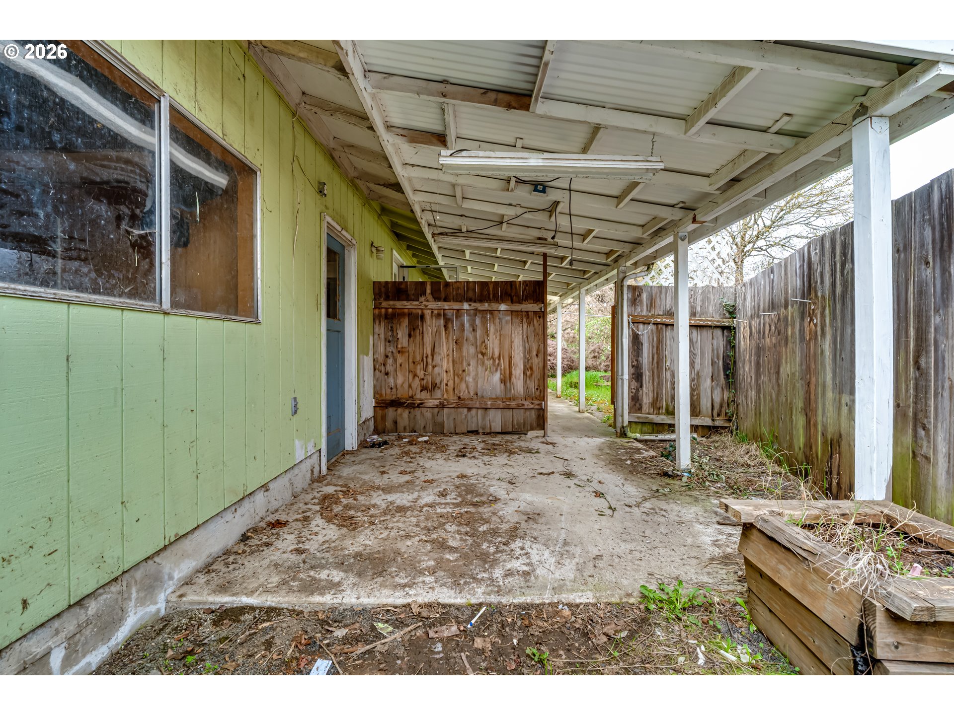 445 Southwest Juniper Street Junction City, OR 97448 - Photo 32 of 36 a view of a garage