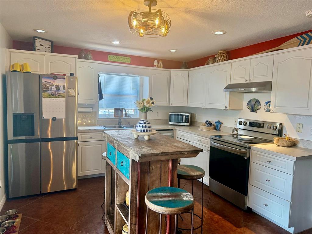 107 Douglas Street Edgewater, FL 32141 - Photo 3 of 40