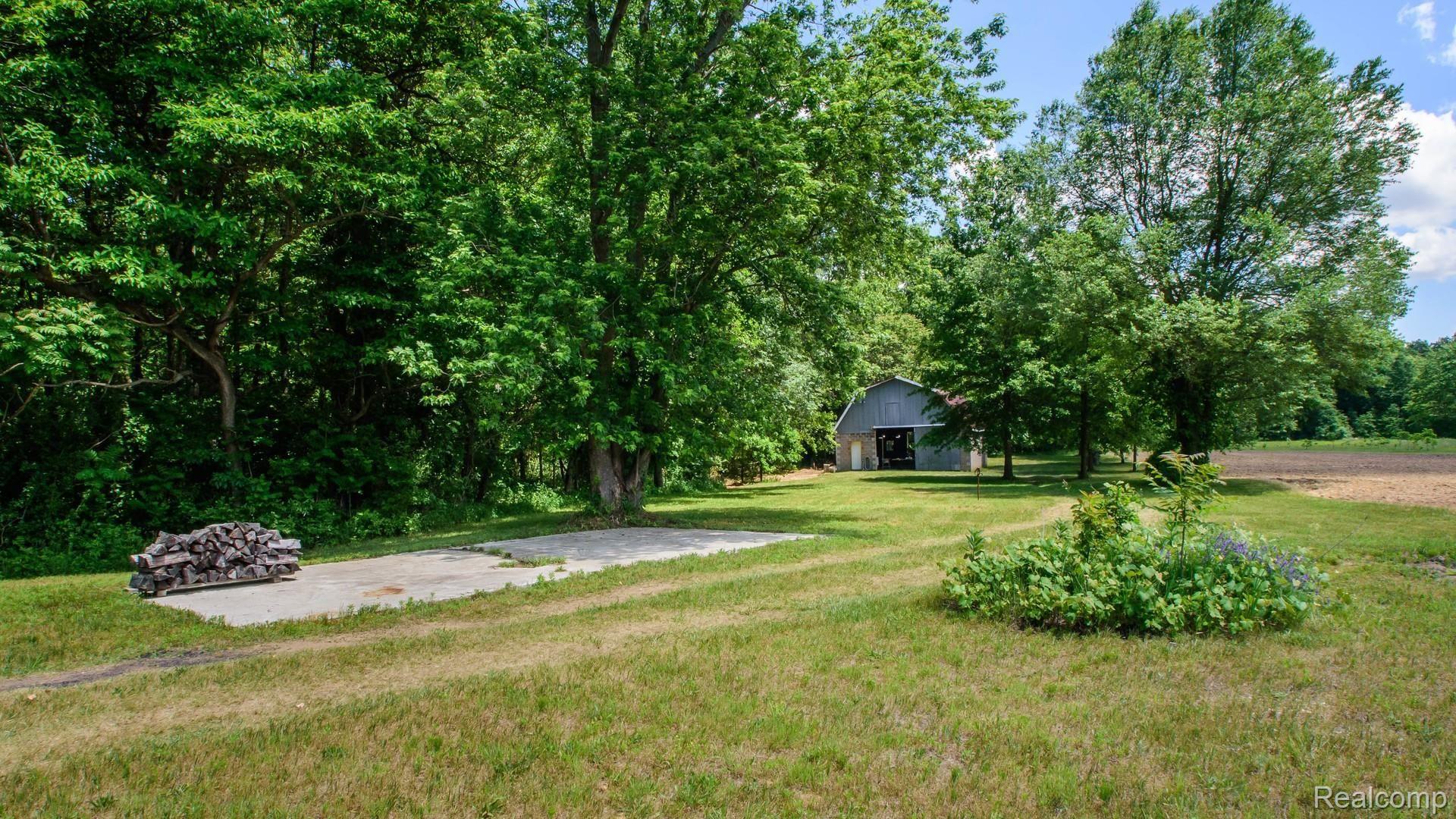 12418 Townsend Road Milan, MI 48160 - Photo 40 of 46 BackyardBarnSlab.jpg