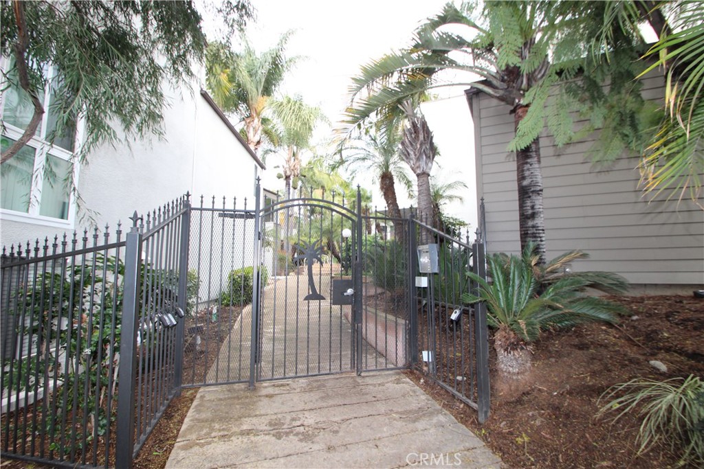 4545 Collwood Boulevard, Unit 19 San Diego, CA 92115 - Photo 19 of 20 a view of a entrance gate of a house