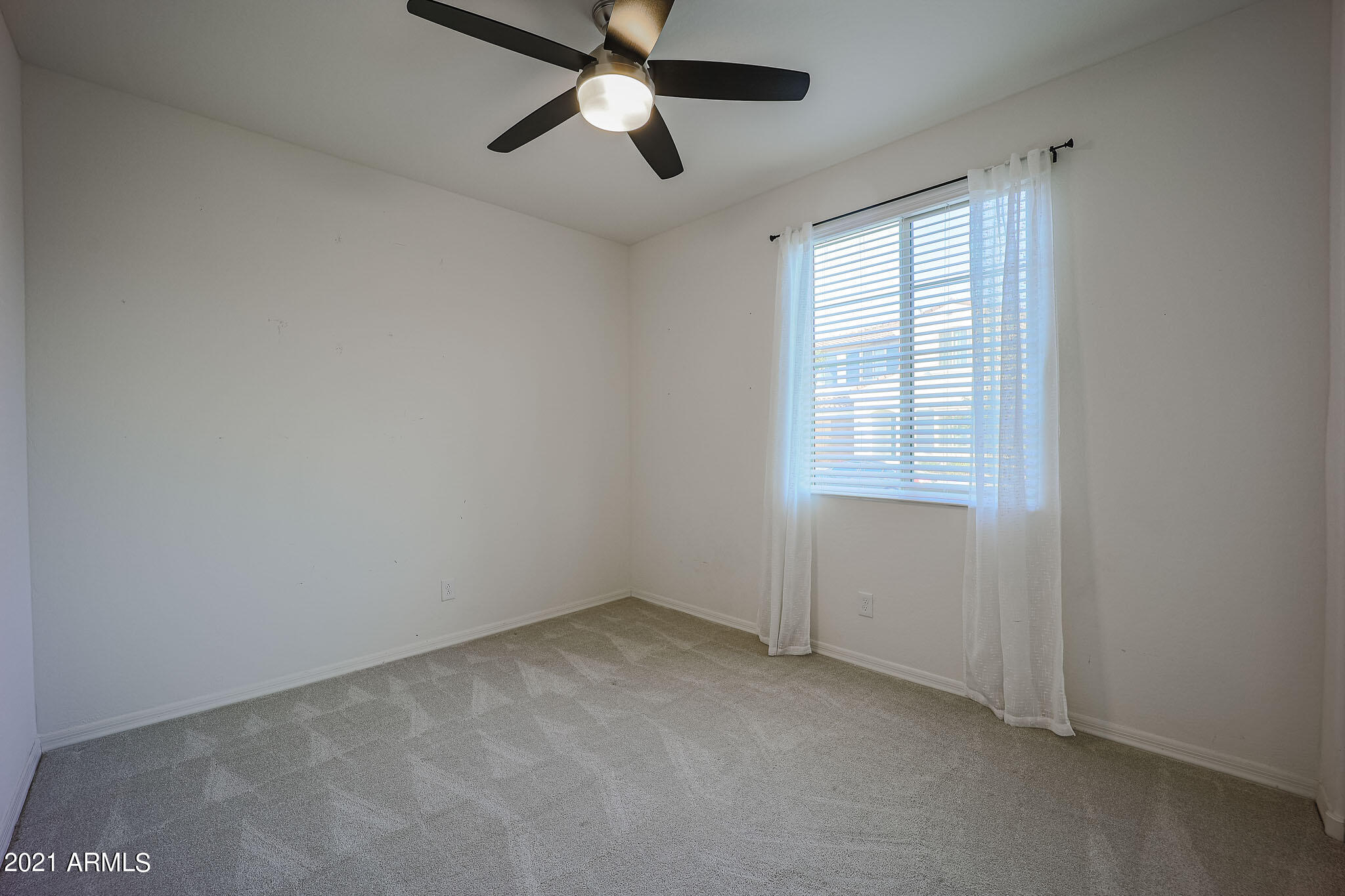 21050 West Almeria Road Buckeye, AZ 85396 - Photo 17 of 26 B (14)