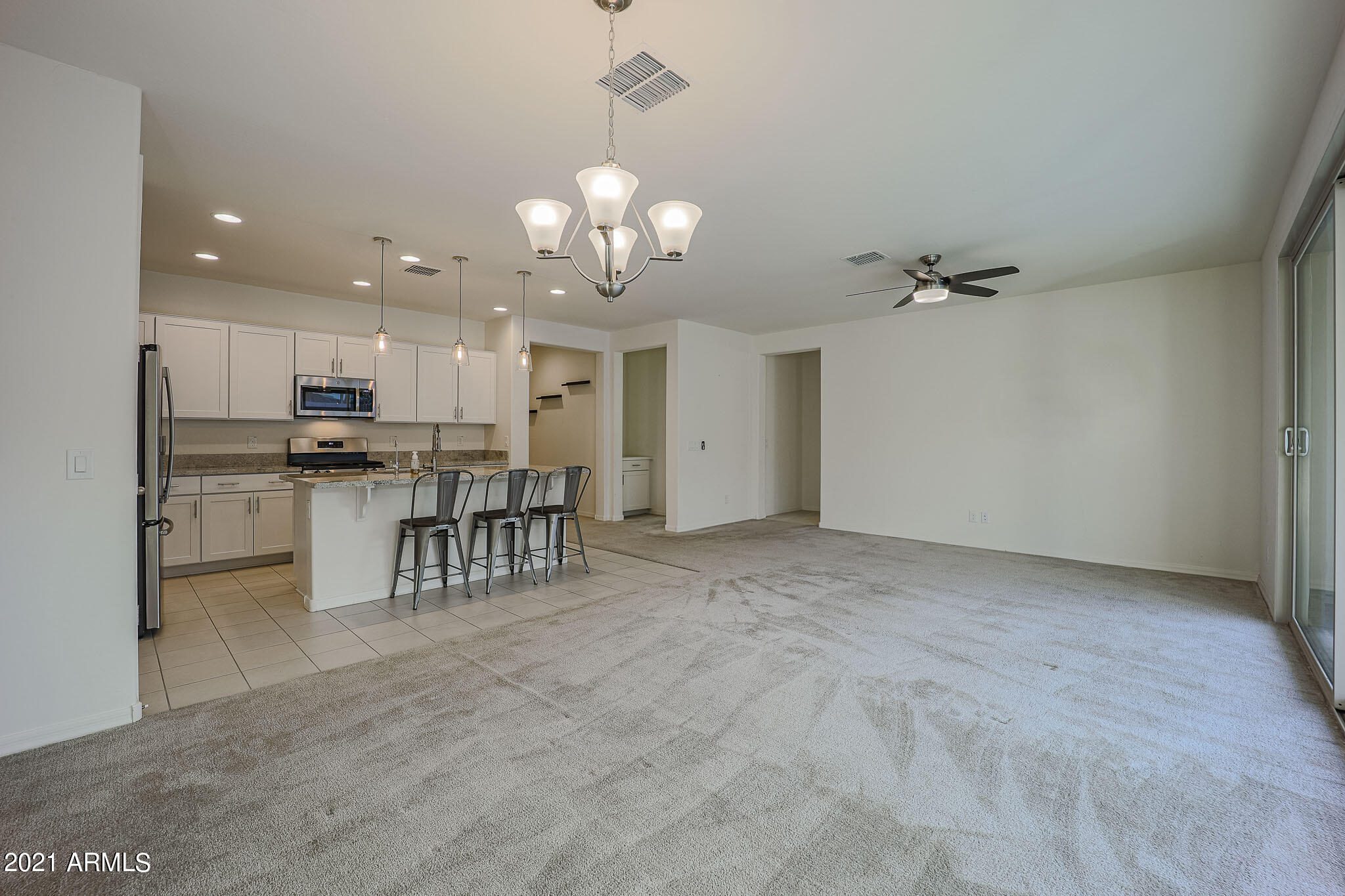 21050 West Almeria Road Buckeye, AZ 85396 - Photo 9 of 26 B (6)