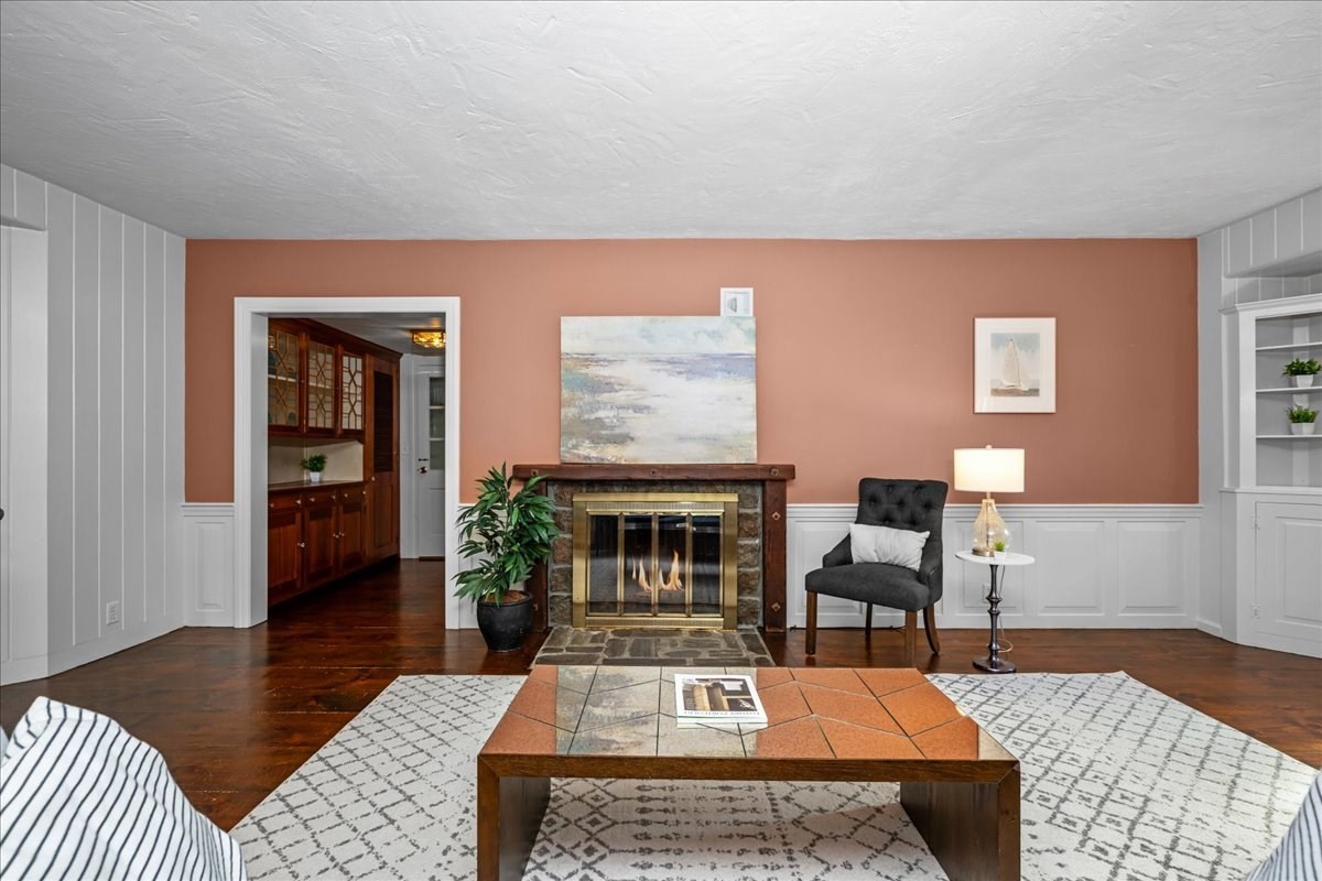 216 Boston Road Southborough, MA 01772 - Photo 6 of 39 Gallery Image 6