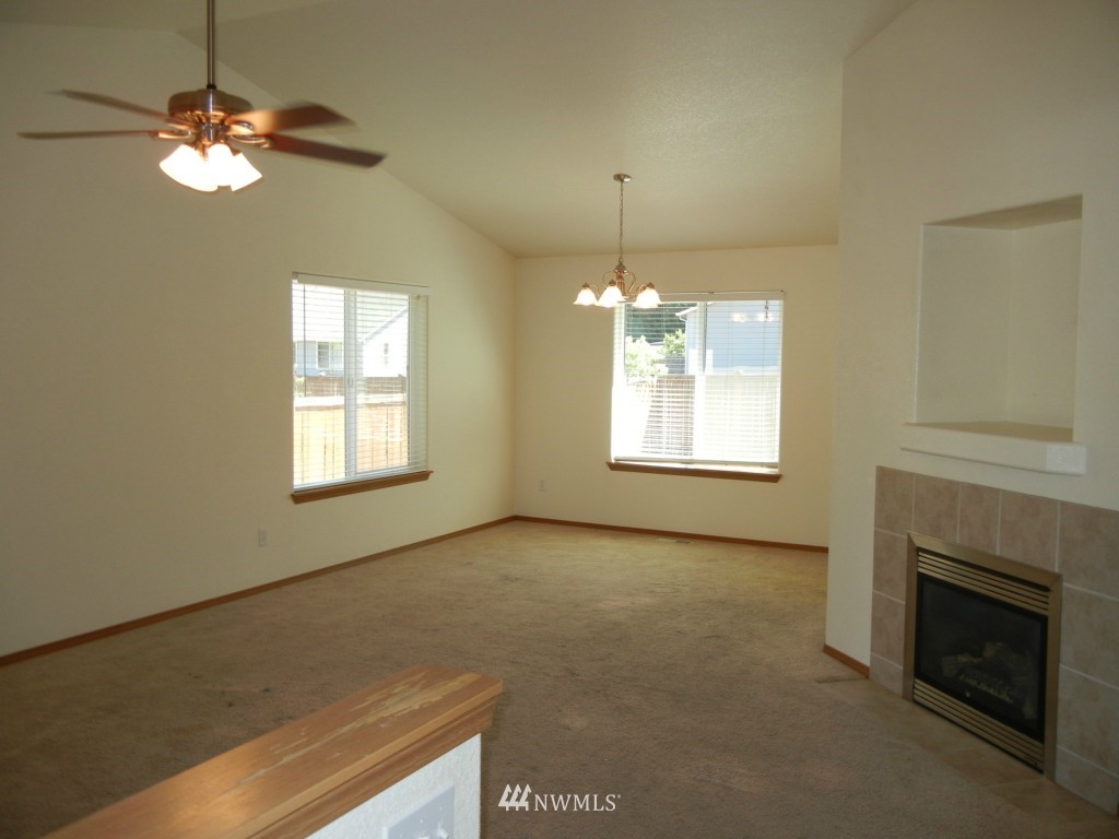 8320 49th Loop Southeast Olympia, WA 98513 - Photo 2 of 23 Gallery Image 2