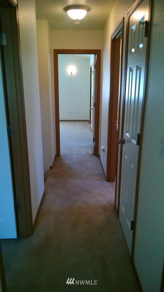 8320 49th Loop Southeast Olympia, WA 98513 - Photo 13 of 23 Gallery Image 13