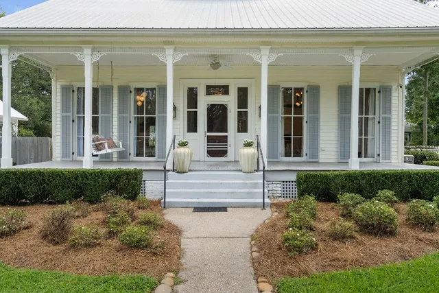 $998,000 | 204 West 15th Avenue, Covington, LA 70433