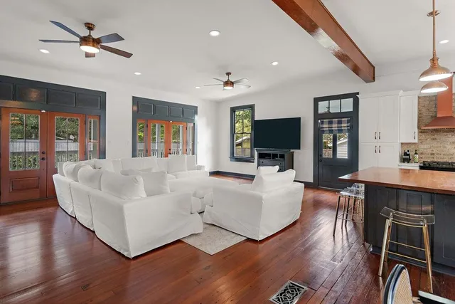 $998,000 | 204 West 15th Avenue, Covington, LA 70433