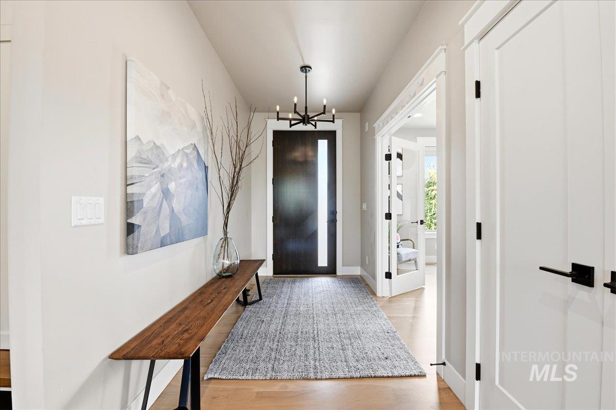 761 South Short Road Eagle, ID 83616 - Photo 4 of 46