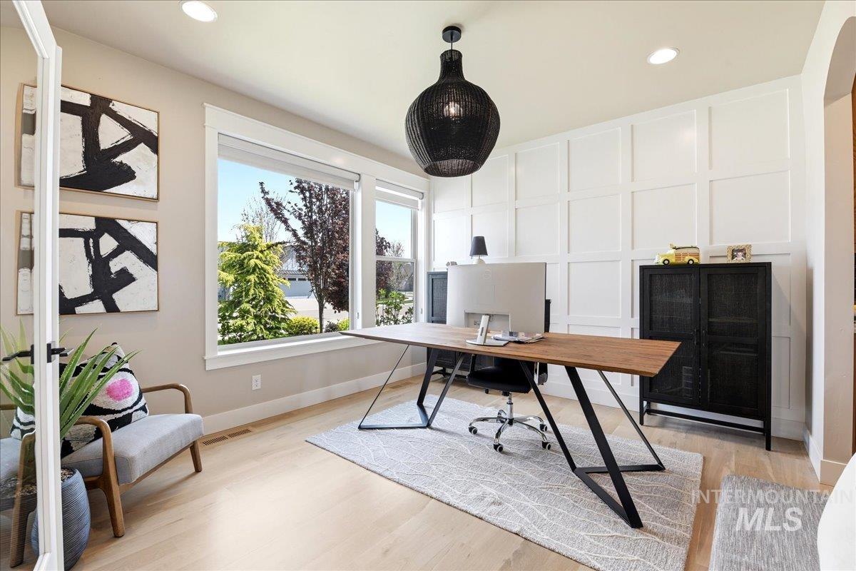 761 South Short Road Eagle, ID 83616 - Photo 5 of 46