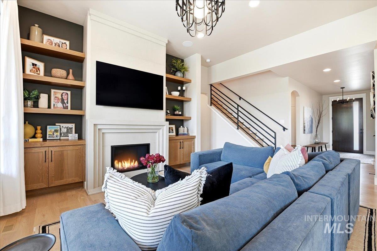 761 South Short Road Eagle, ID 83616 - Photo 8 of 46