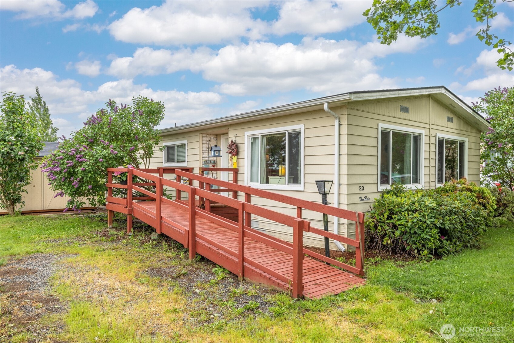 380 East Pole Road, Unit 20 Lynden, WA 98264 - Photo 1 of 37 Gallery Image 1