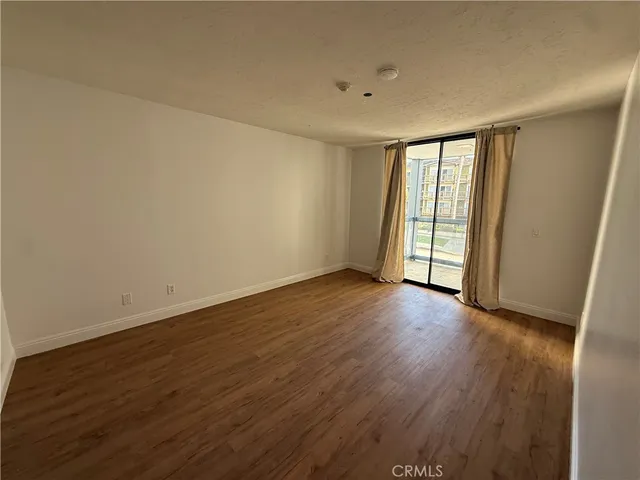 $5,000 | 575 Esplanade, Unit 303, Redondo Beach, CA 90277