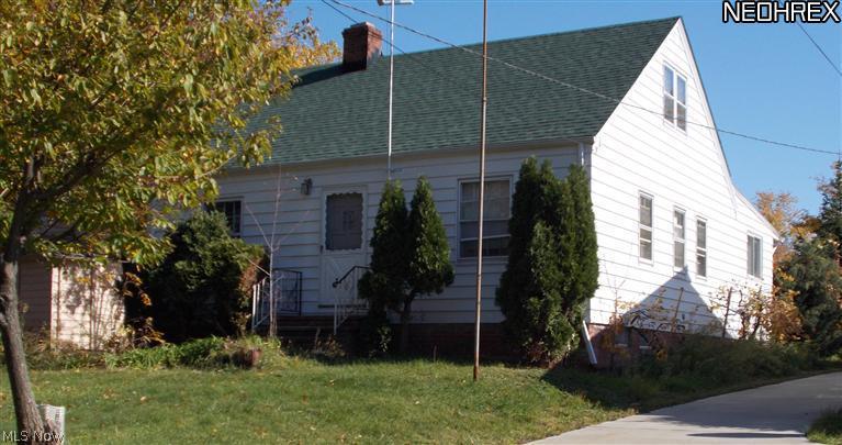 1583 Sunview Road Cleveland, OH 44124 - Photo 1 of 20