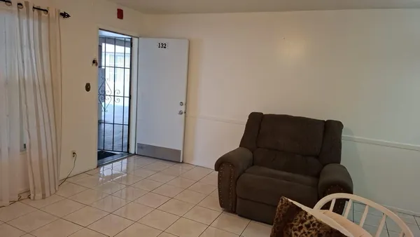 $1,500 | 3061 Northwest 47th Terrace, Unit 132C, Lauderdale Lakes, FL 33313