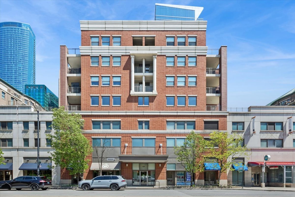 1133 South State Street, Unit 604 Chicago, IL 60605 - Photo 1 of 21