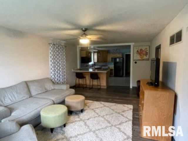1917 Groth Street Springfield, IL 62703 - Photo 3 of 26 Gallery Image 3