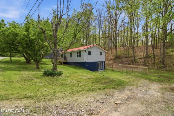 $249,900 | 324 Sanita Village Road, Bean Station, TN 37708