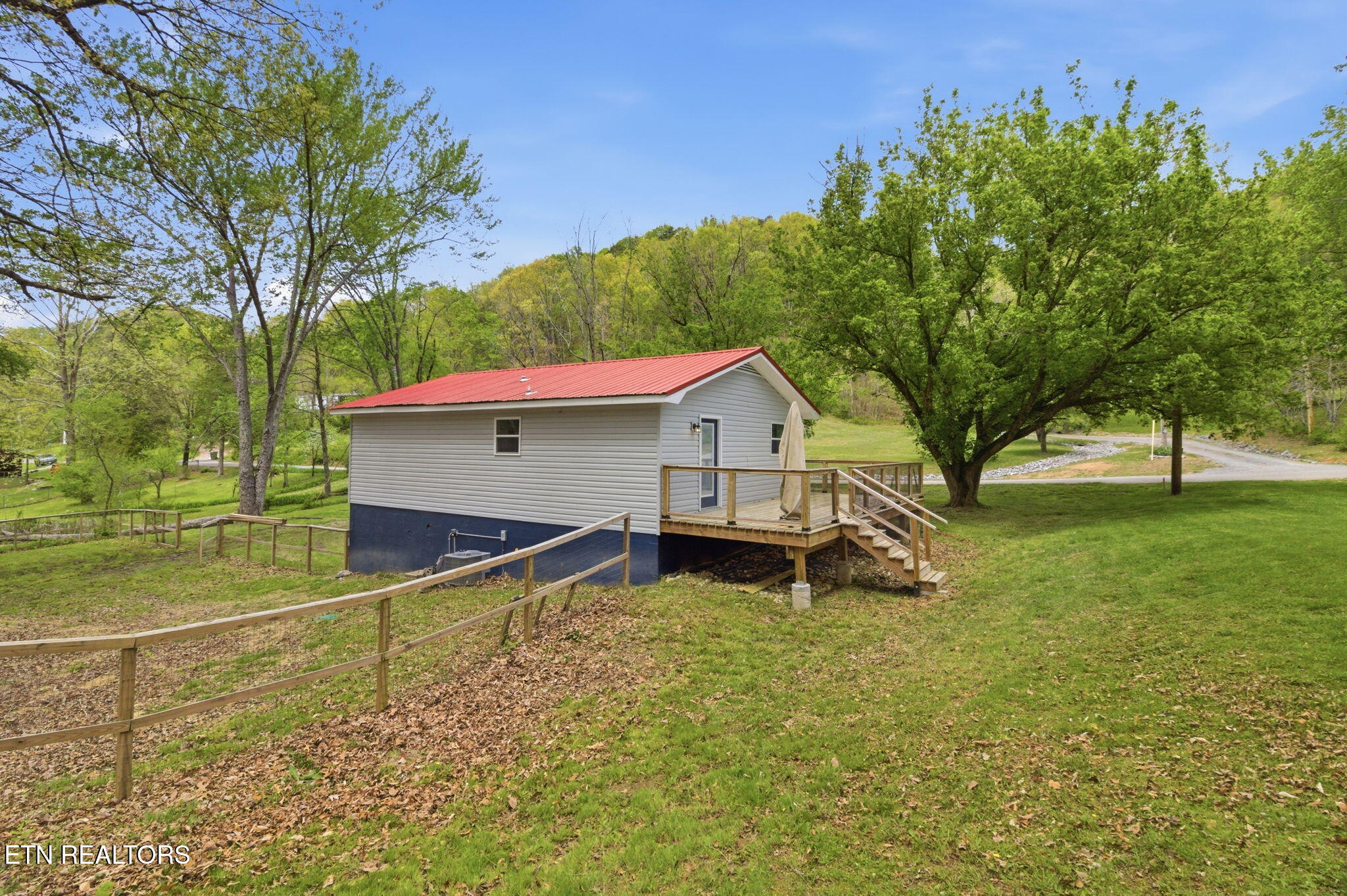 324 Sanita Village Road Bean Station, TN 37708 - Photo 3 of 30 6-web-or-mls-DZ3A1617