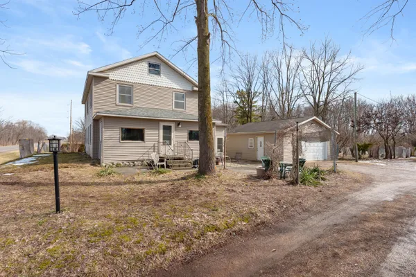 $450,000 | 35553 Highway 43, Paw Paw, MI 49079