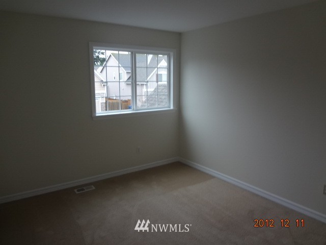 5408 Northeast 13th Street Renton, WA 98059 - Photo 11 of 15