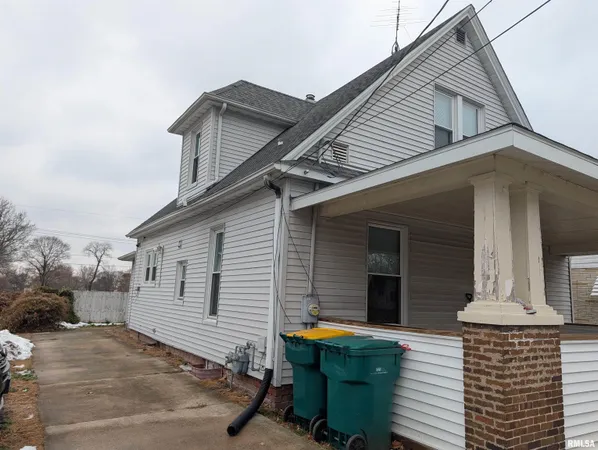 $75,000 | 608 West Calhoun Street, Macomb, IL 61455