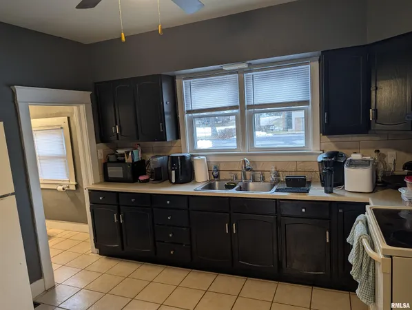 $75,000 | 608 West Calhoun Street, Macomb, IL 61455