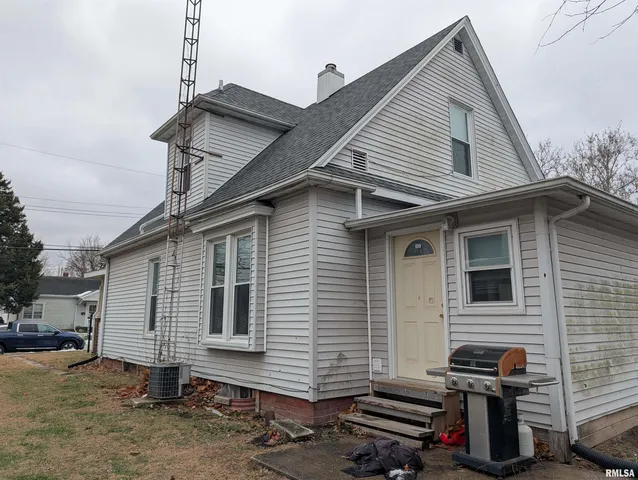 $95,000 | 608 West Calhoun Street, Macomb, IL 61455