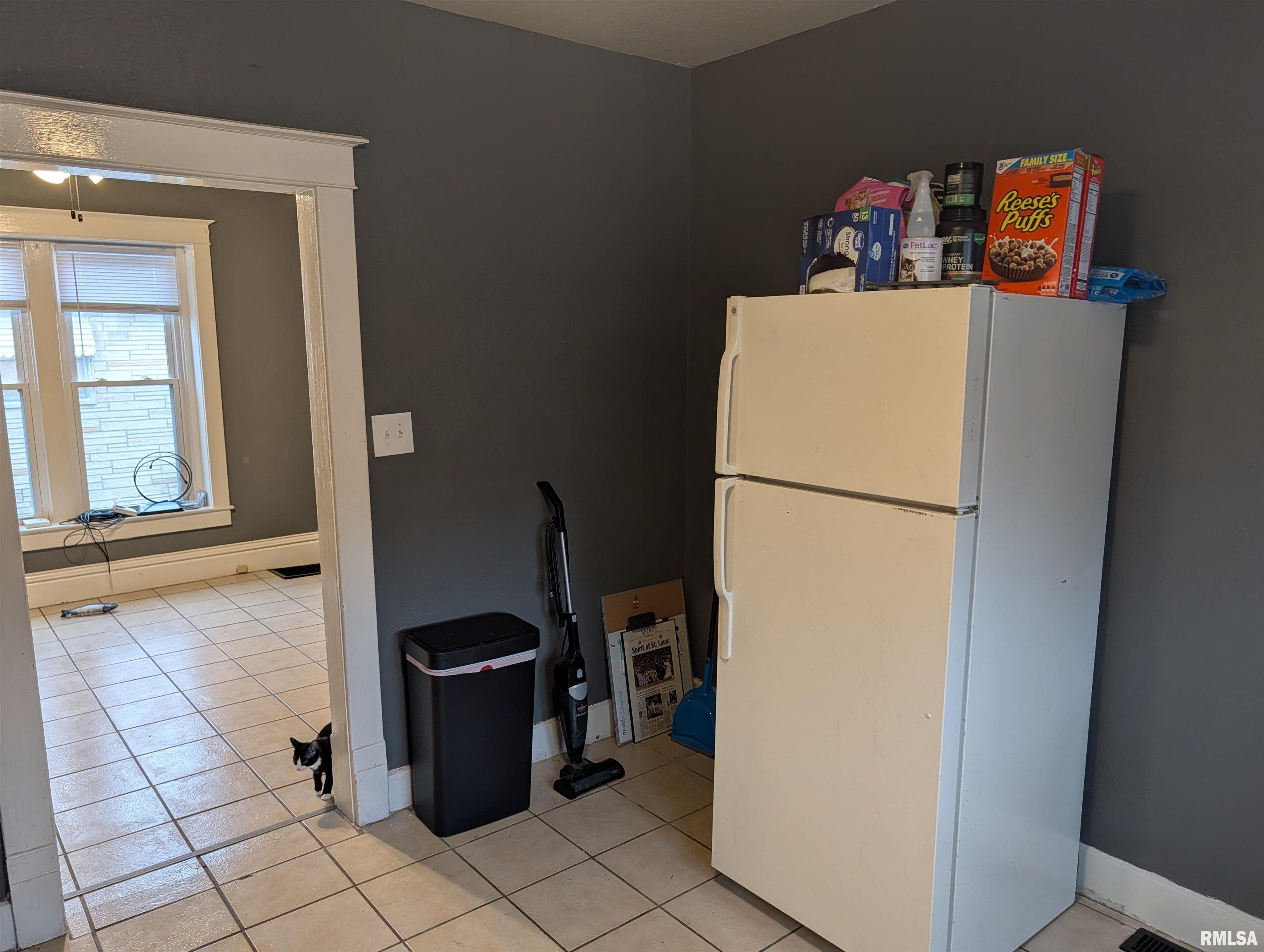 608 West Calhoun Street Macomb, IL 61455 - Photo 3 of 24