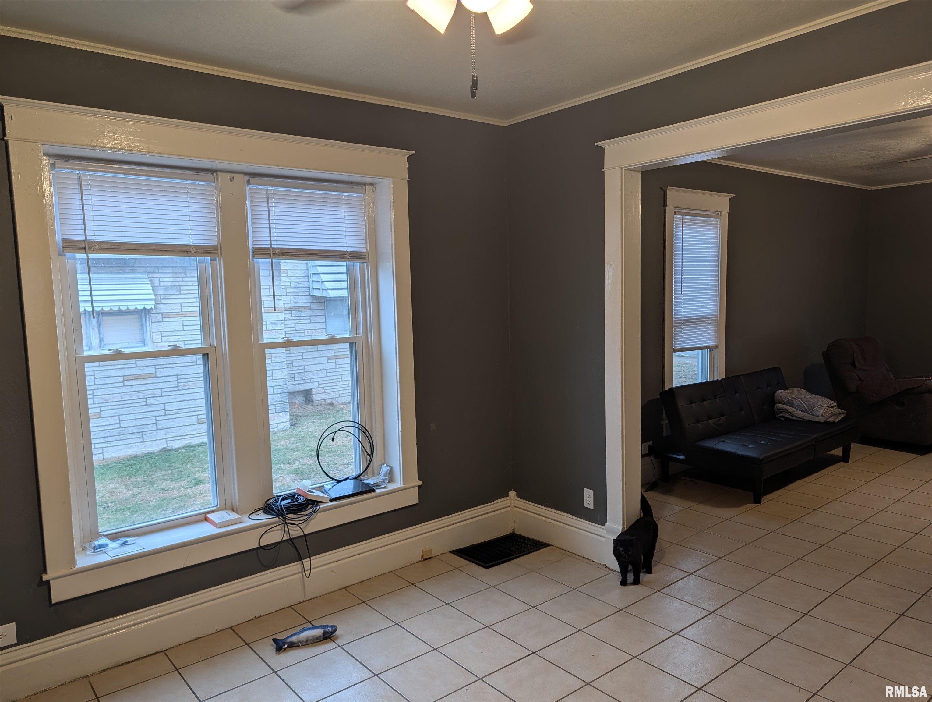 608 West Calhoun Street Macomb, IL 61455 - Photo 5 of 24