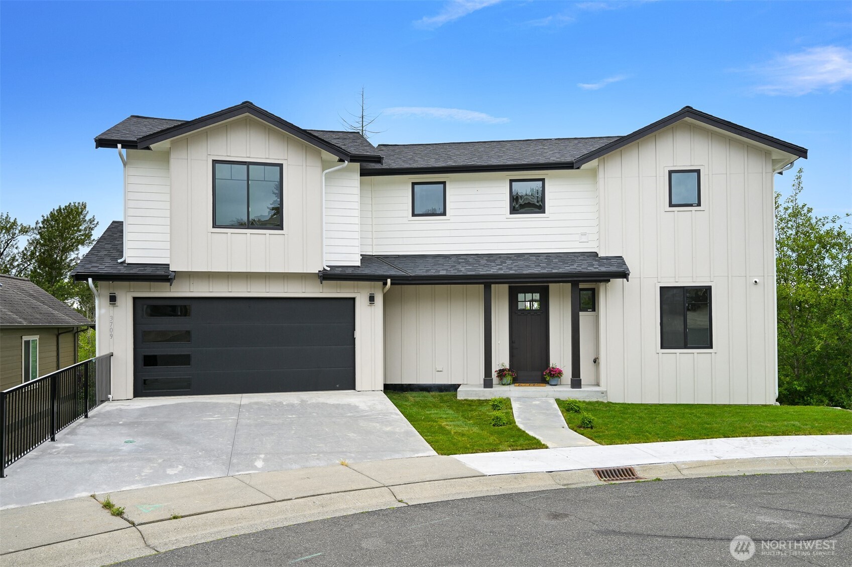 3709 Bristol Street Bellingham, WA 98226 - Photo 1 of 40