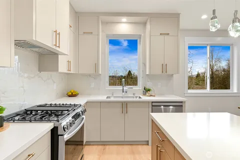 $945,000 | 3709 Bristol Street, Bellingham, WA 98226