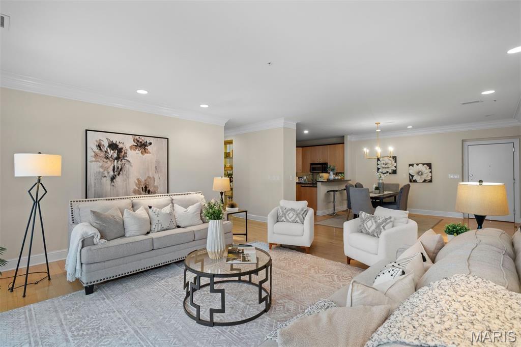 800 South Hanley Road, Unit 2B Clayton, MO 63105 - Photo 17 of 35 Gallery Image 17