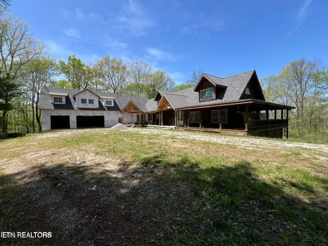 $769,000 | 1631 Grave Hill Road, Oneida, TN 37841