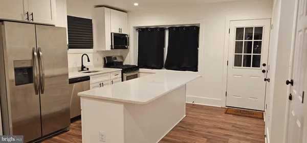 $2,800 | 3326 12th Street Southeast, Washington, DC 20032