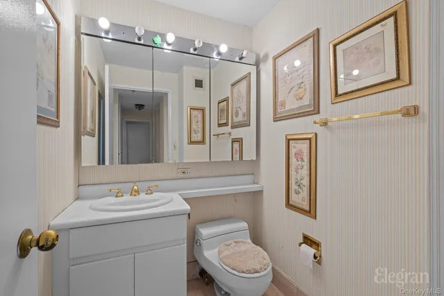 $925,000 | 11201 Queens Boulevard, Unit 16F | Forest Hills