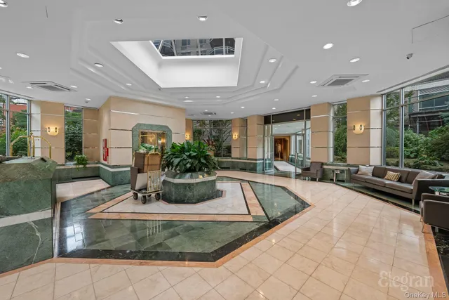 $925,000 | 11201 Queens Boulevard, Unit 16F | Forest Hills