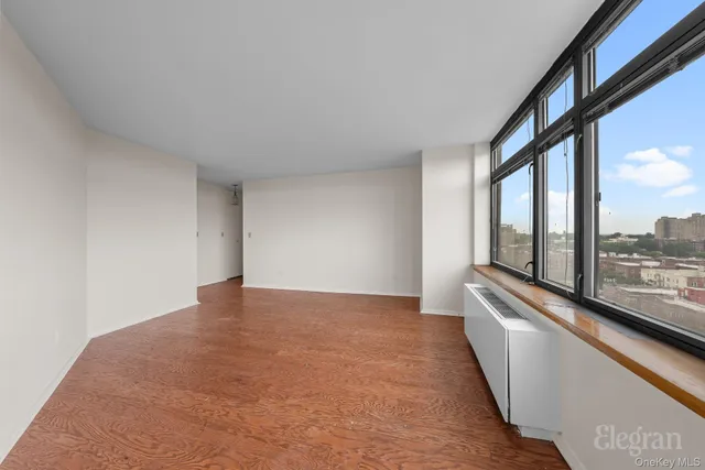 $925,000 | 11201 Queens Boulevard, Unit 16F | Forest Hills