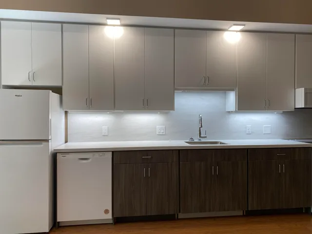 $2,221 | 83 Hanover Street, Unit 203, Manchester, NH 03101