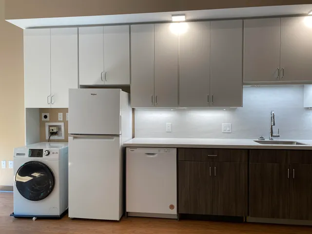 $2,221 | 83 Hanover Street, Unit 203, Manchester, NH 03101