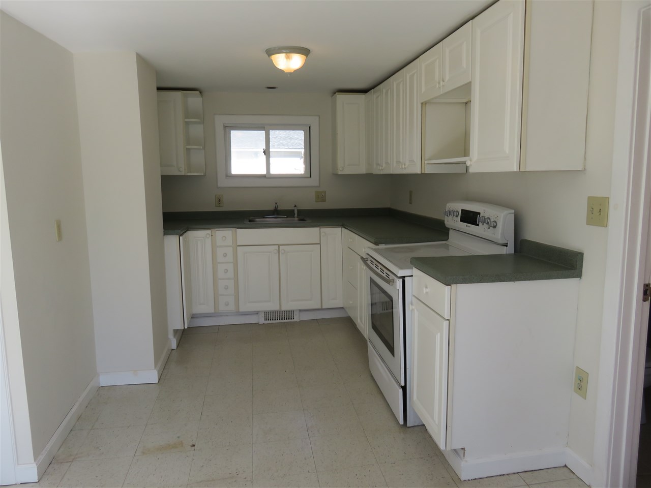 94 Shadow Lake Road Salem, NH 03079 - Photo 19 of 24