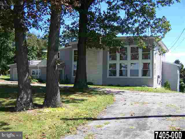 665 Grove Road Red Lion, PA 17356 - Photo 3 of 35